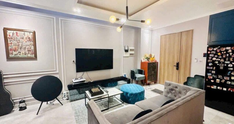 phong khach can ho ban 21 810x430 - Bán gấp căn hộ 3pn chung cư The Peak diện tích 112m2 nội thất cao cấp giá 13,4 tỷ