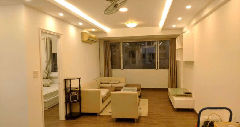 phong khach can ho ban 26 810x430 - Bán căn hộ chung cư Mỹ Khang, 114m2, 03pn, giá 6.750 tỷ, đầy đủ nội thất, view hồ bơi, nhà đang trống.