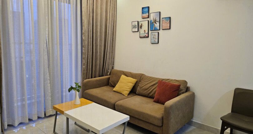 phong khach can ho cho thue 2 1 810x430 - Bán căn hộ chung cư Scenic Valley 1, 70m2, 02pn, giá 5.8 tỷ, đầy đủ nội thất, view hồ bơi