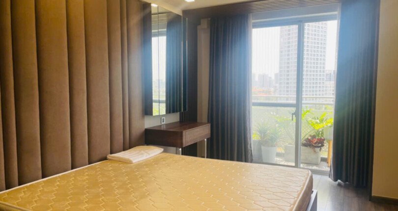 phong masster can ho can cho thue 810x430 - Cho thuê căn hộ 133m2, chung cư Scenic Valley 1, giá 1.800$/tháng, nội thất cao cấp, xem nhà dễ.