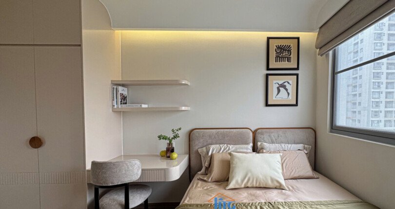 phong ngu can ho ban 21 810x430 - Bán căn hộ chung cư Green Valley, 96m2, nội thất cao cấp, giá 8.8 tỷ, view sân golf.