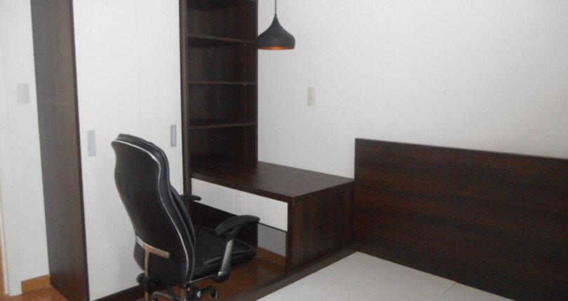 phong ngu can ho can ban 10 810x430 - Bán căn hộ chung cư Scenic Valley 1, 77m2, giá 6 tỷ, 02pn, nhà đang có hợp đồng thuê 20tr/tháng.