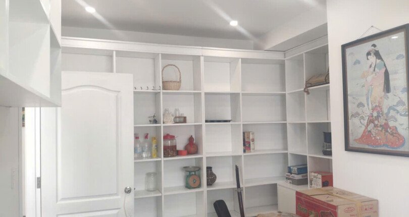 phong ngu can ho can ban 7 810x430 - Bán căn hộ chung cư Mỹ Khang, 114m2, 03pn, giá 6.750 tỷ, đầy đủ nội thất, view hồ bơi, nhà đang trống.