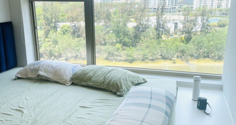 phong ngu sang trong 810x430 - Bán cặp căn hộ thông nhau 4pn tầng 6 block A chung cư The Peak Quận 7 giá 33,5 tỷ