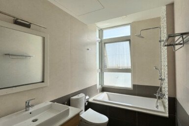 toilet-phong-ngu-master-co-bon-tam