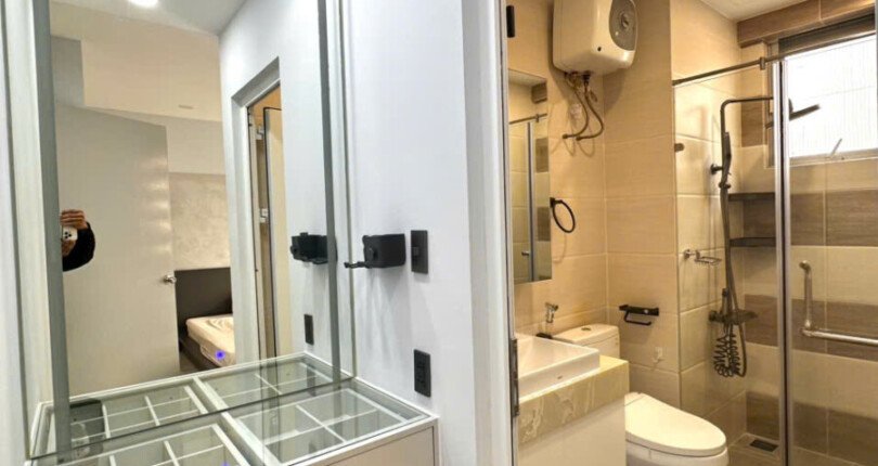 tollet can ho cho thue 1 810x430 - Cho thuê căn hộ chung cư Scenic Valley 1, 80m2, giá 20tr/tháng, nhà đẹp, nội thất đầy đủ.