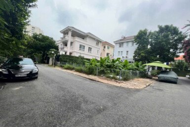 vi-tri-dat-goc-2-mat-duong-lon