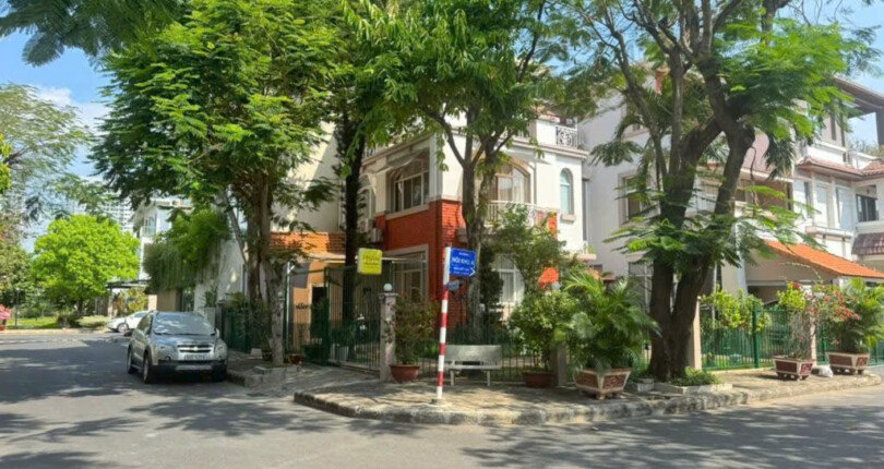 vi tri nha biet thu ban goc hai mat duong noi khu my gia 1 810x430 - Giá mua bán nhà Biệt thự nguyên căn góc đường Nội khu Mỹ Gia 1 Quận 7 T3/2025