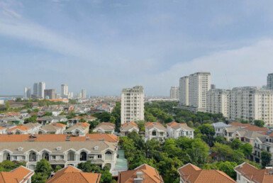view-ban-cong-can-ho-lien-ke-khu-biet-thu-nam-vien-quan-7