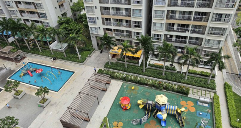 view can ho ban 1 810x430 - Bán căn hộ chung cư Scenic Valley 1, 70m2, 02pn, giá 5.8 tỷ, đầy đủ nội thất, view hồ bơi