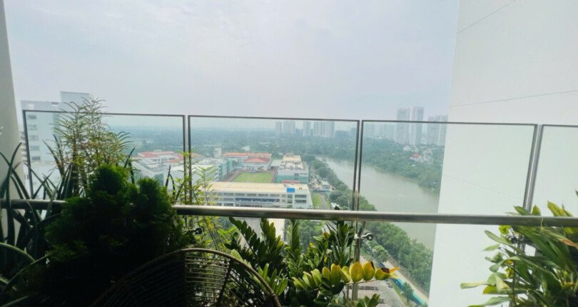 view can ho ban 810x430 - Bán gấp căn hộ 3pn lầu 18 chung cư Riverpark Premier Quận 7 giá rẻ