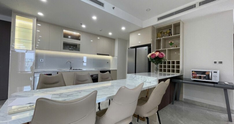 z6369051929676 709ba0b8447d61cbe7c5b8830eed246e 810x430 - Cho thuê Midtown M8 Block D Tầng 25 dt 122m 3 phòng giá 2500usd