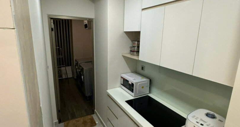 z6369055524726 753be59854d405c0eb53263d2f36c012 810x430 - Cho thuê Midtown M8 Block D Tầng 18 dt 80m 2 phòng giá 28 triệu