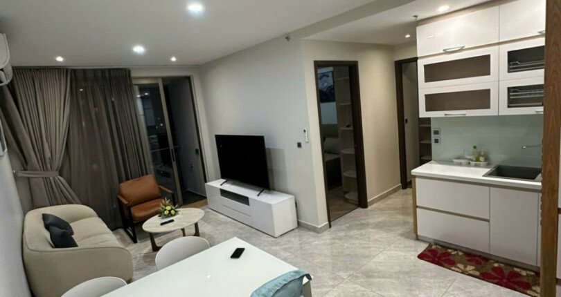 z6369055537986 c9642ef9e7378ebf927c2c2f3ca4ca49 810x430 - Cho thuê Midtown M8 Block D Tầng 18 dt 80m 2 phòng giá 28 triệu