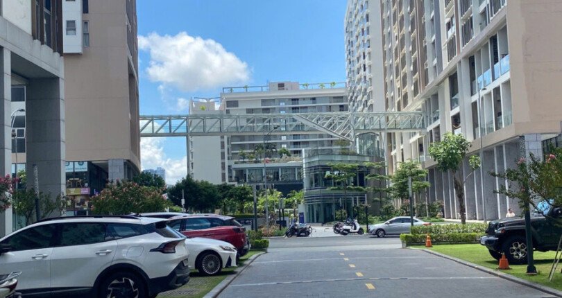 z6369056197349 49c1834b7018711abc91e14fc1adb441 810x430 - Bán Shophouse Midtown M6 dt 101m 2 tầng có sổ giá 16,8 tỷ