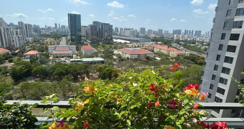 z6375895342998 12199e824a862ba853a7cf3c27a97864 810x430 - Bán The View Block T6 Tầng 14 dt 147m 3 phòng giá 10,2 tỷ có HĐT 32 triệu
