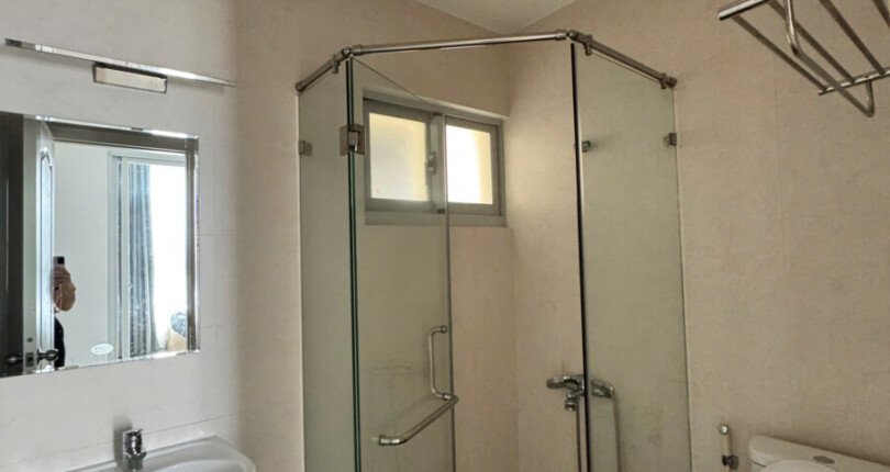 z6379198418221 40829acaf22590b28de8cd0cd790ee55 810x430 - Bán Star Hill Block P tầng 11 dt 87m 3 phòng bán giá 7,1 tỷ