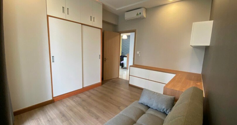 z6391888841438 1bb3d85e8543cfddb3a40f5a2337dff1 810x430 - Bán River Park 2 Block B Tầng 3 dt 123m 3 phòng giá 13,8 tỷ có HĐT