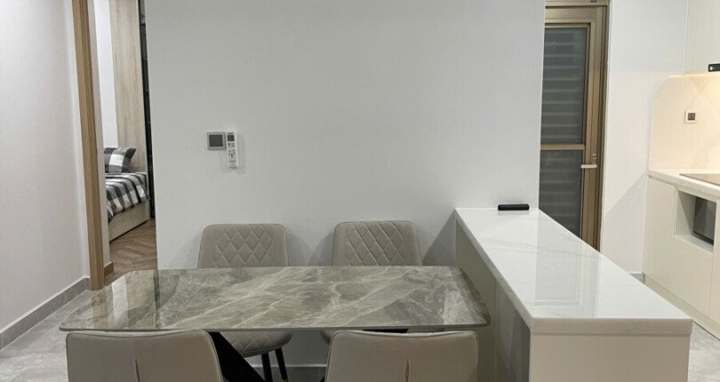 z6391893854564 4b758f16b24c76690f1a6f4fda69bd43 810x430 - Cho thuê Midtown M8 Block I Tầng 5 dt 80m 2 phòng full đồ giá 1100usd