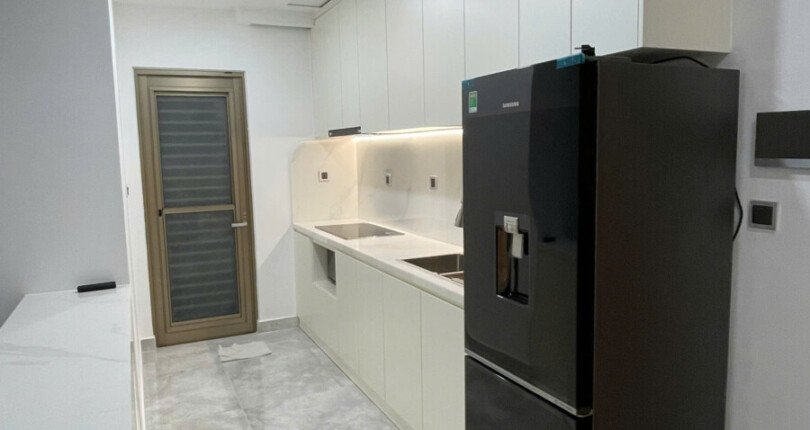 z6391893861717 c8a62ea81fe17f8edf9936747f66d925 810x430 - Cho thuê Midtown M8 Block I Tầng 5 dt 80m 2 phòng full đồ giá 1100usd