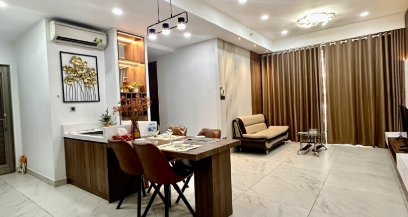 z6420741871135 af2d4fdf289b10f88a0d85b2fedba1fe 810x430 - Cho thuê Midtown M7 Block A Tầng 12 dt 80m 2 phòng giá 1100 usd