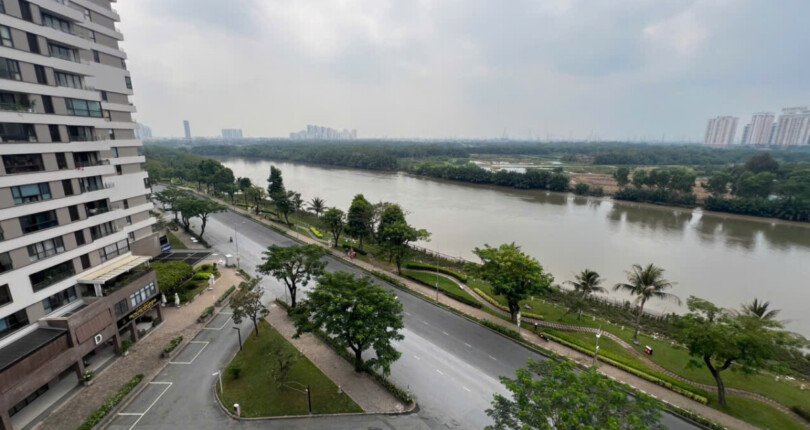 z6420746993084 d20a2f6a13d04c8d2de0a705fc403c13 810x430 - Bán căn hộ Panaroma Block 1B2 Tầng 1 dt 143m 2 phòng giá 16,5 tỷ
