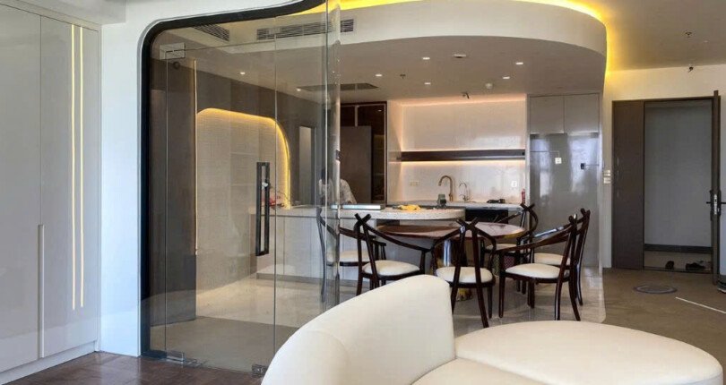 z6422388095398 a447673dd4942fa2a4e85768e055ddae 810x430 - Bán Midtown M8 Block D Tầng 25 view sông dt 131m 3 phòng giá 18 tỷ