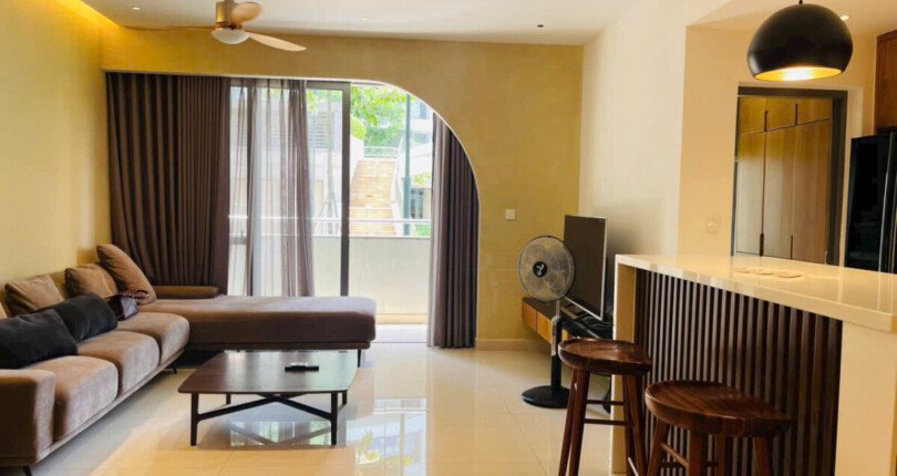 z6458708984547 09da110a30dc927bd8e87697c87deef3 810x430 - Cho thuê Riverpark Premier sân vườn 132m 3 phòng giá 2000usd/tháng