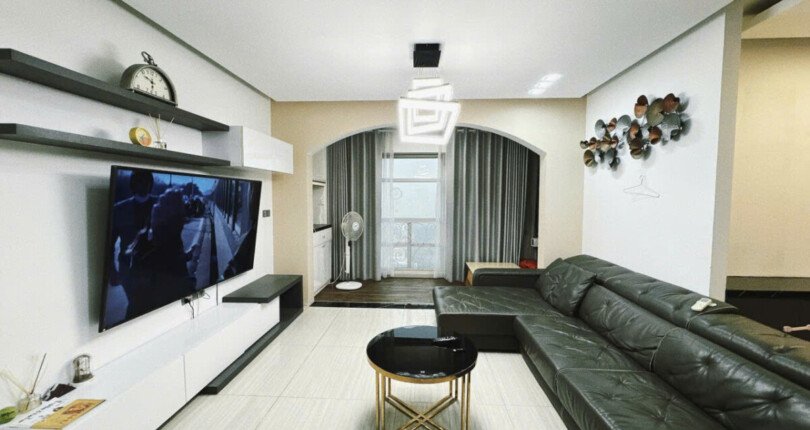 ban can ho happy valley 10 810x430 - Bán căn hộ Happy Valley. Căn Góc Diện tích 135m2- Nhà đang cho thuê 34 Triệu/Tháng. Thiết kế 3 Phòng-2wc- Giá 9.5 Tỷ