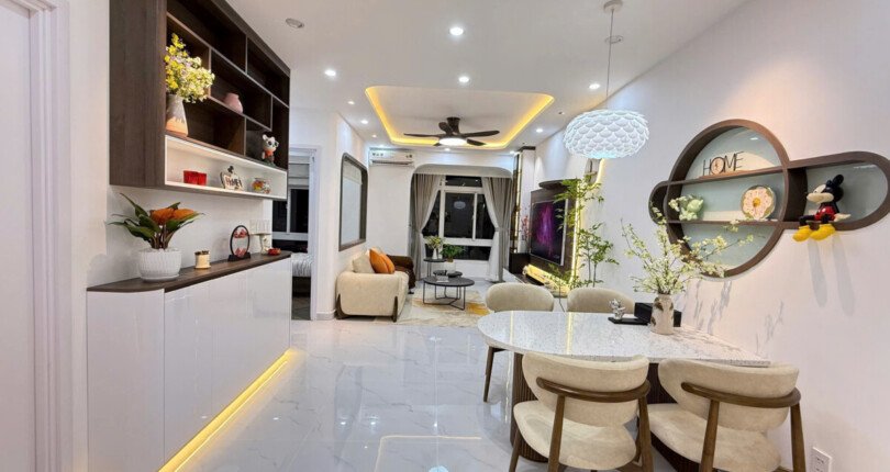 ban can ho sky garden 3 11 6 810x430 - Bán căn hộ đẹp tại Sky Garden 3. Căn góc 74m2 Nhà đẹp- Nội thất mới-3 Phòng- cửa tây view đông nam- Giá bán 6.130 Tỷ