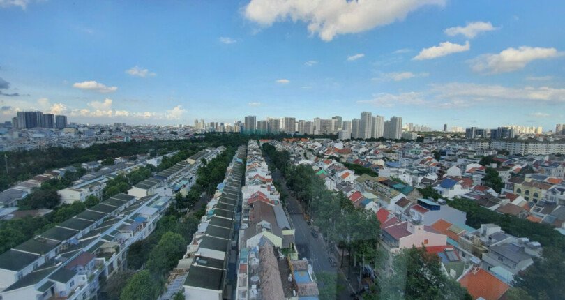 ban can ho sky garden 3 12 6 810x430 - Bán nhanh CH Sky Garden 3. Căn góc 74m2 Lầu cao- 2 Phòng-2wc- Cửa Tây view Bắc- Nội thất như hình- Giá 5.1 Tỷ