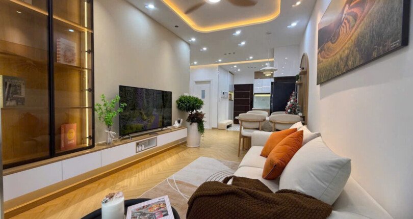 ban can ho sky garden 3 3 1 810x430 - Chuyển nhượng căn hộ Sky Garden 3. DT 56m2 Nhà đẹp- Đang cho thuê 16 triệu. Để lại hết nội thất- Giá 4.250 Tỷ
