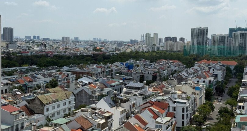 ban can ho sky garden 3 9 6 810x430 - Cần tiền bán nhanh trong tháng. Sky Garden 3. DT 68m2- 2 phòng-2wc- Lầu cao- cửa Tây View Bắc. Giá 4.3 Tỷ
