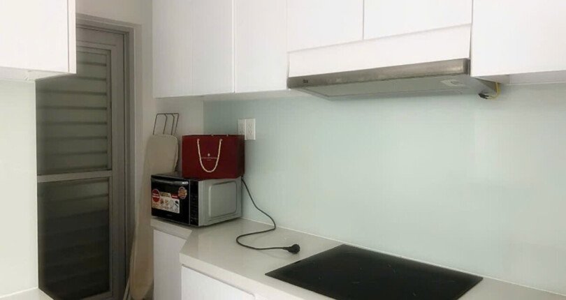 bep can ho ban 2 1 810x430 - Bán căn hộ chung cư Scenic Valley 2, 77m2, tầng cao, giá 6.5 tỷ, view Đông Nam.