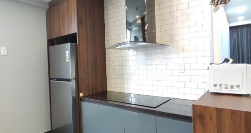 bep can ho ban 20 810x430 - Bán căn hộ chung cư Scenic Valley 2, 77m2, giá 6.4 tỷ, nội thất đầy đủ, nhà đang có hợp đồng thuê 19tr/tháng.