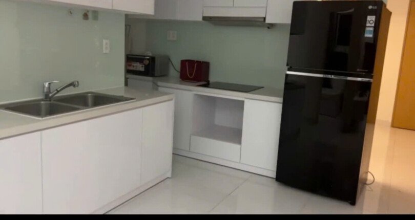 bep can ho ban 21 810x430 - Bán căn hộ chung cư Scenic Valley 2, 77m2, tầng cao, giá 6.5 tỷ, view Đông Nam.