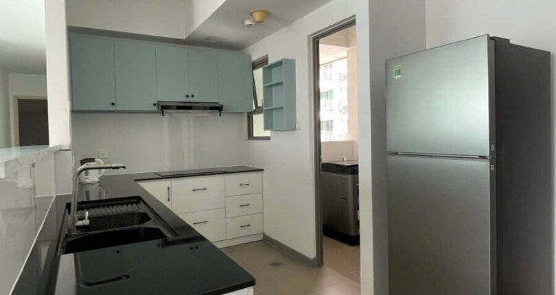 bep can ho ban 9 810x430 - Bán căn hộ The View Rivierapoint, 121m2, giá 8.5 tỷ, 03pn, nhà mới, xem nhà dễ.