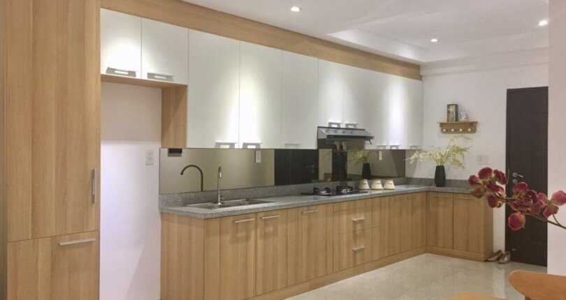 bep can ho cho thue 3 810x430 - Cho thuê căn hộ chung cư Scenic Valley 1, 70m2, 02pn, giá 17tr/tháng, nội thất đầy đủ.