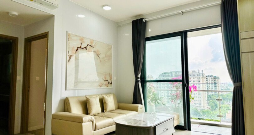 can canh phong khach can ho ban 810x430 - Giá mua bán căn hộ 3pn block A view biệt thự tại chung cư The Antonia Quận 7 T4/2025
