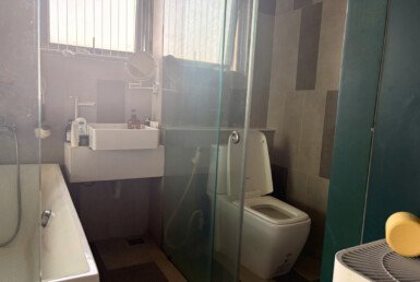 can-ho-ban-co-2-toilet-hoan-thien-nhu-hinh