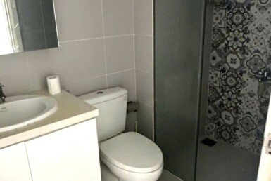 can-ho-cho-thue-co-2-toilet-hoan-thien-nhu-hinh