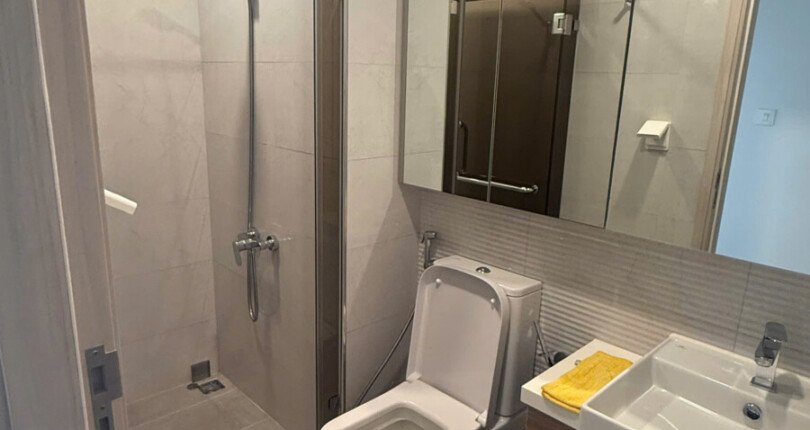 can ho co 2 toilet day du trang thiet bi 810x430 - Giá mua bán căn hộ 2pn block A chung cư Hưng Phúc Premier Quận 7 T5/2025