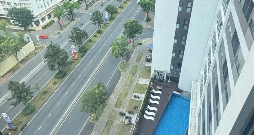 can ho lien ke ho boi va duong nguyen luong bang 810x430 - Giá mua bán căn hộ 2pn block A chung cư Hưng Phúc Premier Quận 7 T5/2025