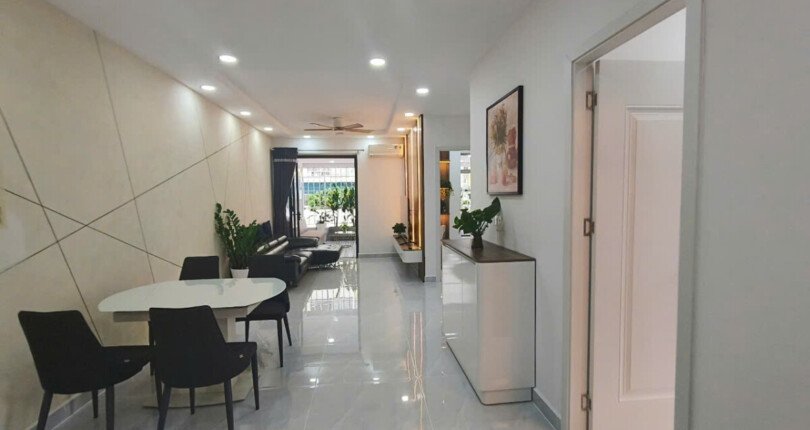 cho thue can ho san vuon sky garden 2 1 810x430 - Cần cho thuê căn hộ sân vườn Sky Garden 2. DT 114m2 Rộng rãi- Đầy đủ nội thất cao cấp-3 Phòng-2wc- Giá thuê 35 Triệu/Tháng