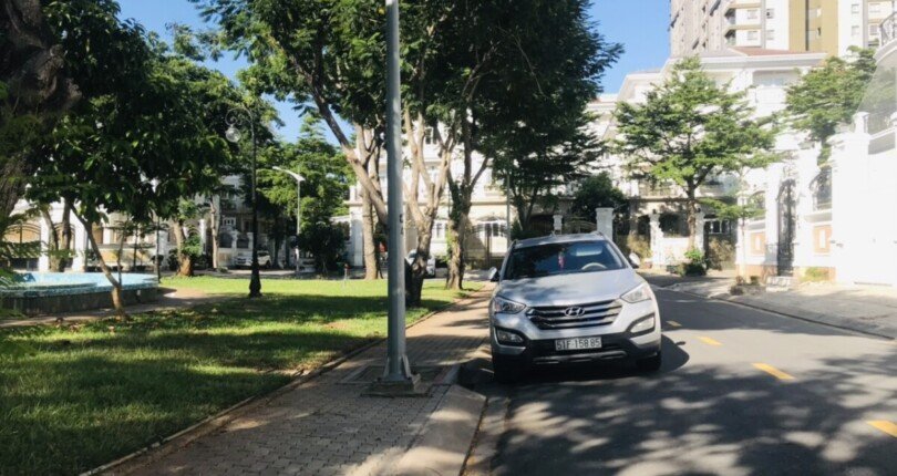 cong vien noi khu 810x430 - Giá mua bán nhà Biệt thự nguyên căn mặt Đường số 3 Khu dân cư CityLand Quận 7 T4/2025