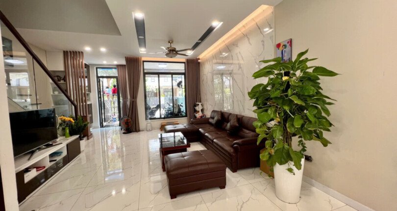 hinh anh mua ban nha biet thu lavila phuoc kien nha be 810x430 - Giá mua bán nhà nguyên căn khu biệt thự Lavila Phước Kiển Nhà Bè T4/2025
