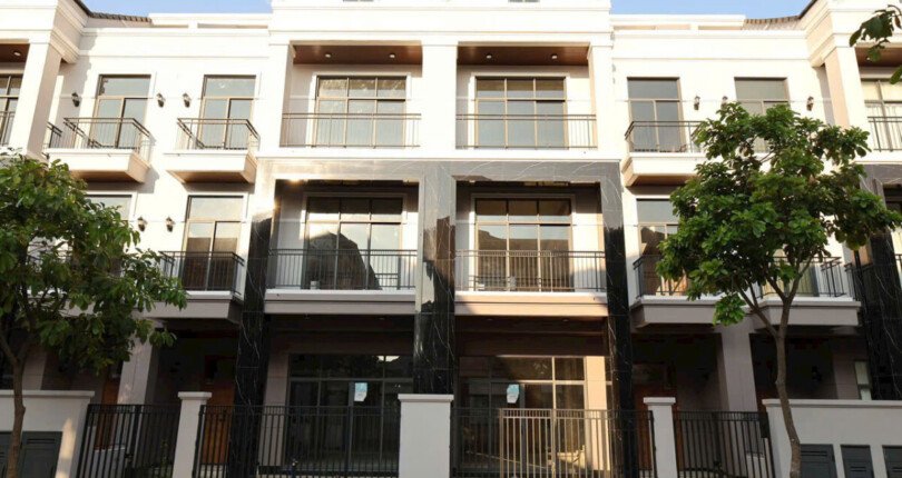 hinh anh mua ban toa nha mat pho nguyen can kdc zeitgeist nha be t4 2025 810x430 - Giá mua bán nhà mặt phố nguyên căn kdc Zeitgeist Nhà Bè T4/2025