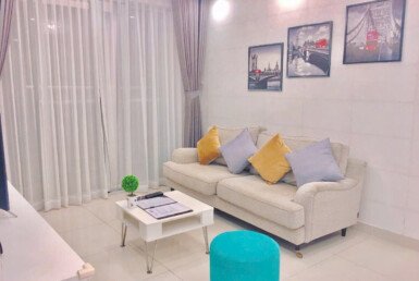 hinh-anh-phong-khach-can-ho-ban