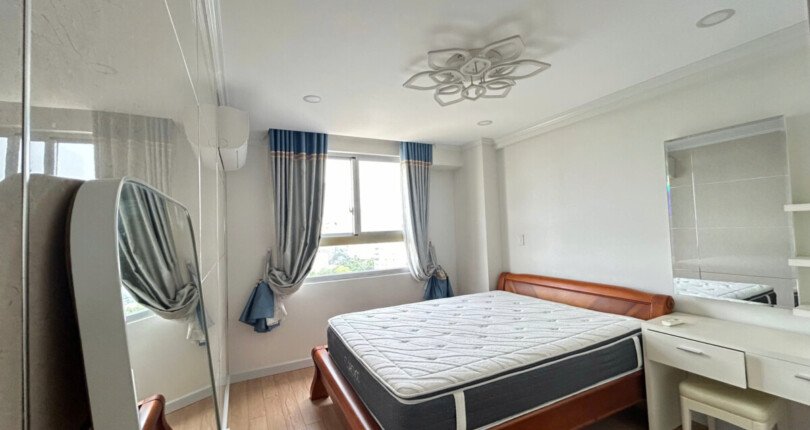 hinh anh phong ngu can ho ban 4 810x430 - Bán căn hộ chung cư Scenic Valley 2, 97m2, 03pn, giá 7.9 tỷ, nội thất cao cấp, nhà đang có hợp đồng thuê.