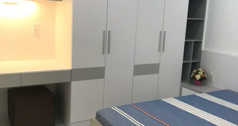 hinh anh phong ngu can ho ban 6 810x430 - Bán căn hộ chung cư Scenic Valley 1, 80m2, 02pn, giá 6.8 tỷ, nội thất đầy đủ, xem nhà dễ.